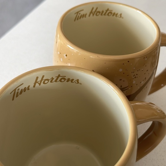 2 Tim Hortons Limited Edition 2016 Canadian Goose cups - Picture 10 of 11